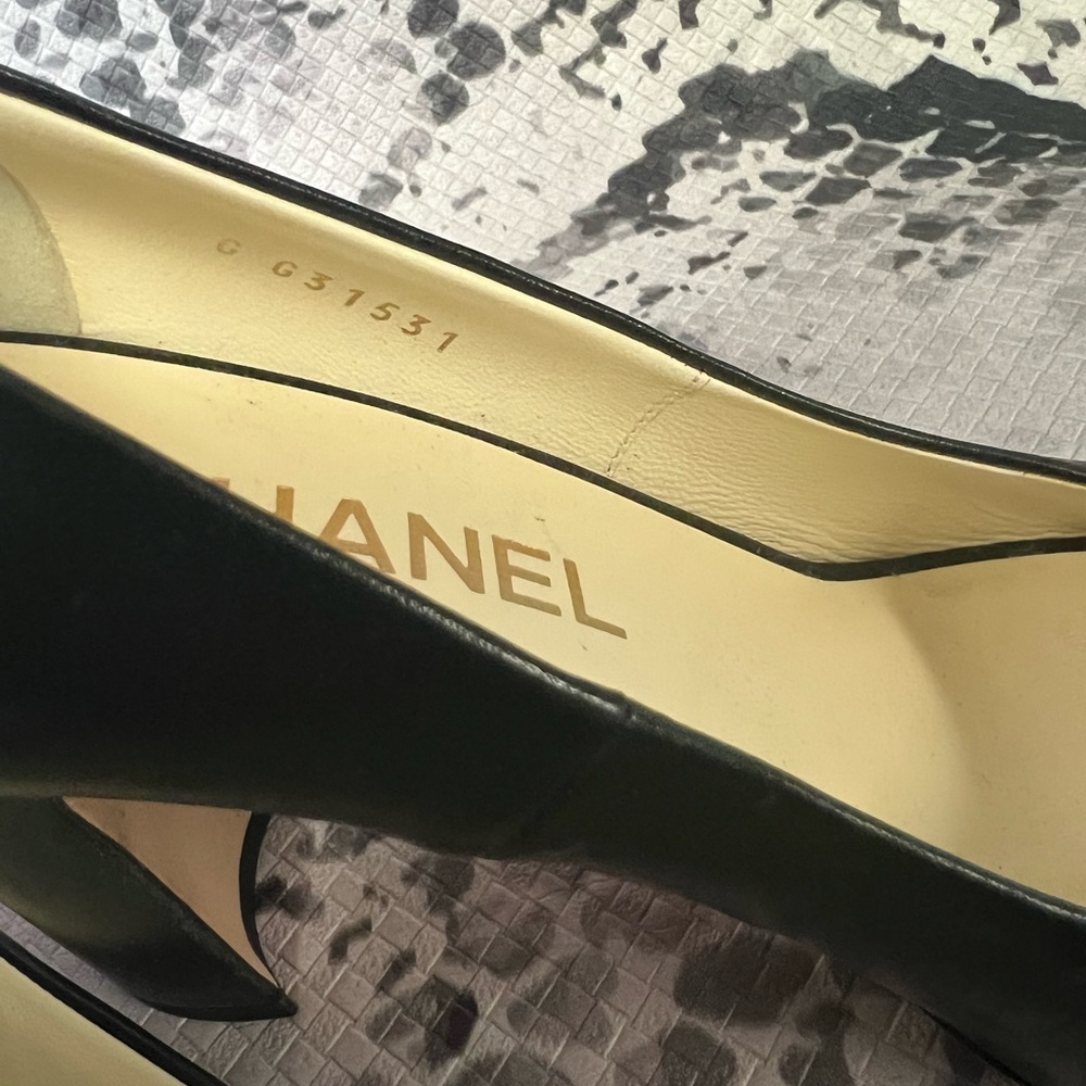 CHANEL NIB G31531 Size 36 Women's Black Peep Toe Pump Chain Lambskin Black new - Picture 7 of 8